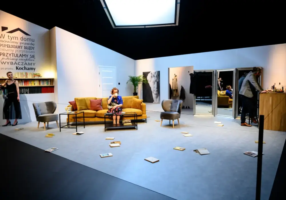 Spektakl "Inteligenci" - Recenzja. Czy to teatr dla Ciebie?