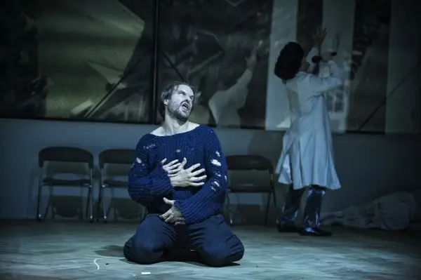 Dybuk w teatrze - Zrozum dramat, nie tylko grozę